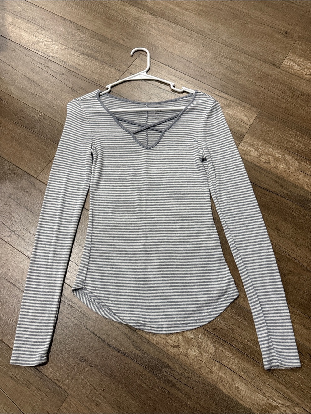 Sonoma Gray and White Striped Long-Sleeve V-Neck Top with Crisscross